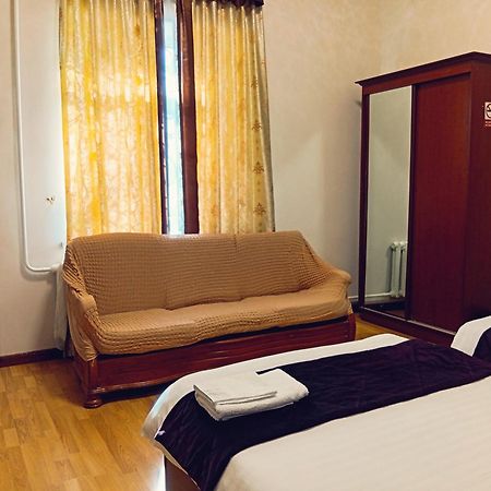 Hotel Marvarid Samarkand Buitenkant foto