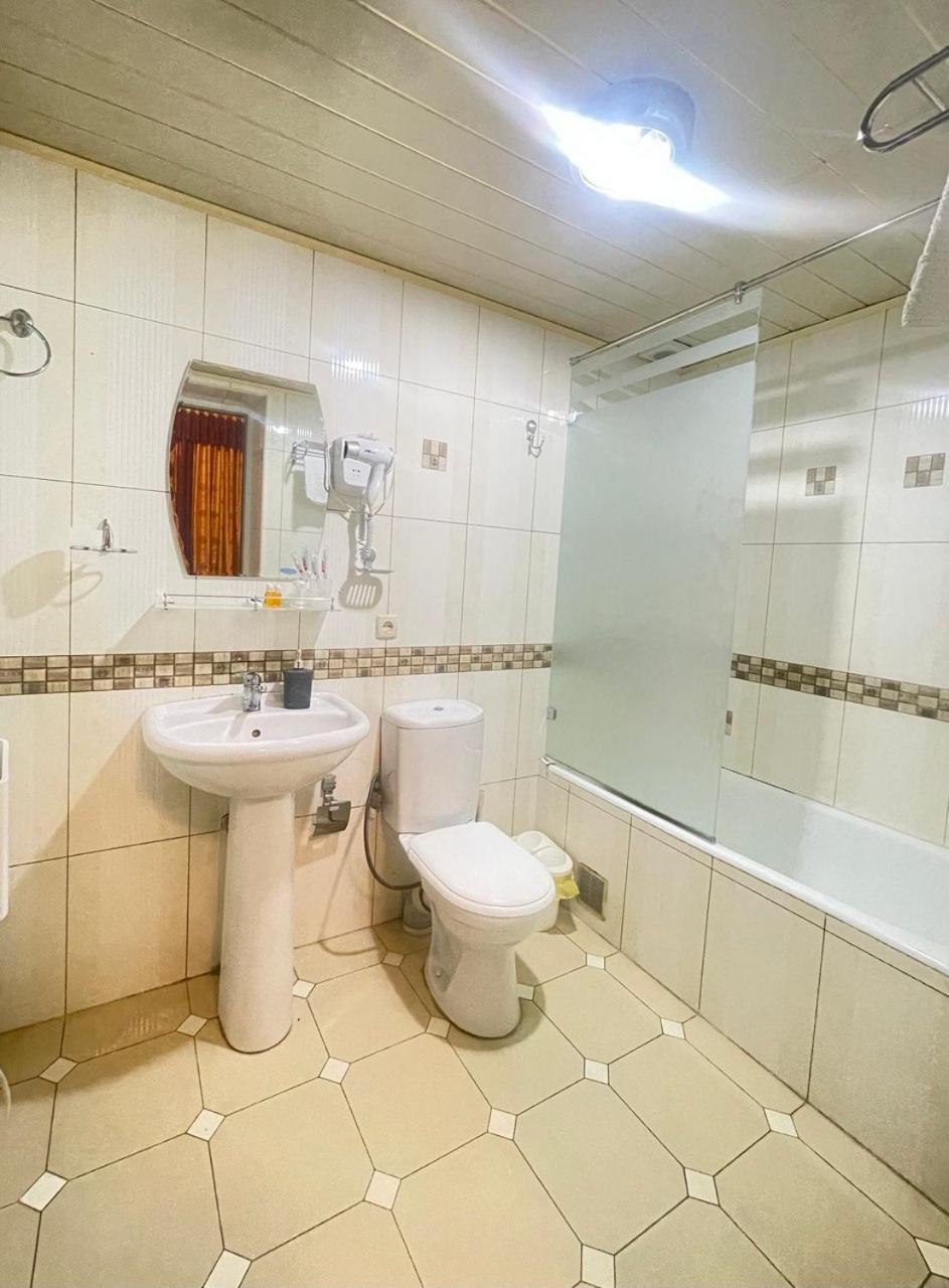 Hotel Marvarid Samarkand Buitenkant foto